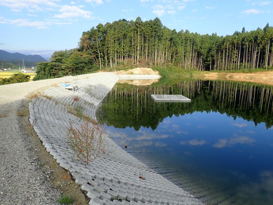 令和3年10月時点工事進捗状況(溜池試験湛水)常時満水位付近