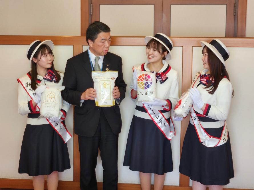 委嘱状交付式の様子