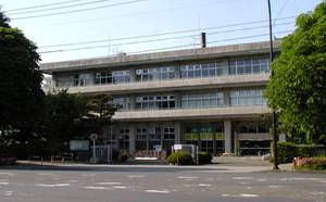 宮城県公文書館前景