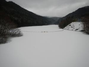 2月7日（堤体からダム湖）