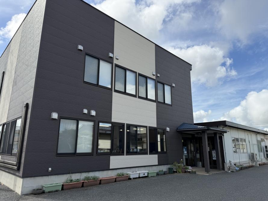 佐藤商会外観