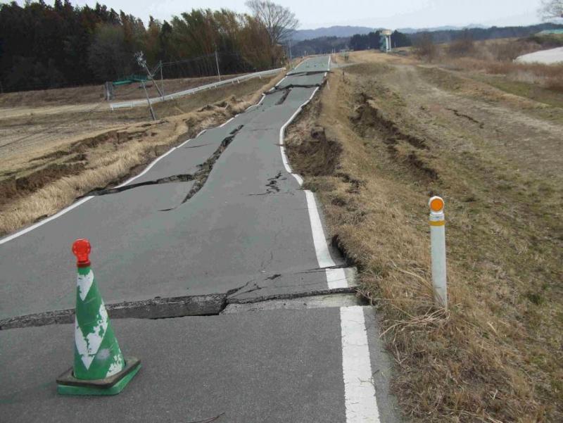 丸森柴田線被災状況の写真です。