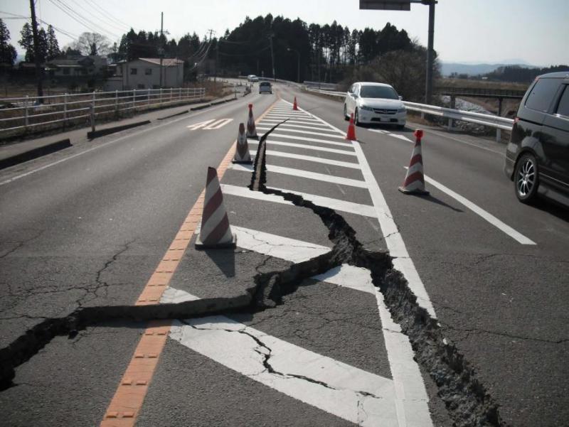 国道349号被災状況の写真です。