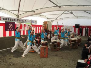 和太鼓演舞の様子の写真です。