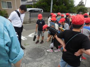 マンホールに書いてある三つ葉のマークは宮城県のマークです！