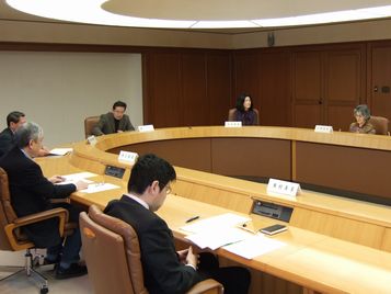 大規模事業評価部会の審議の様子2