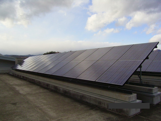 白石工業高等学校　太陽光発電パネルの写真