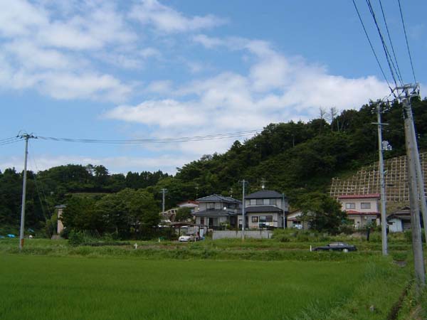 大欠山被災全景のズーム1