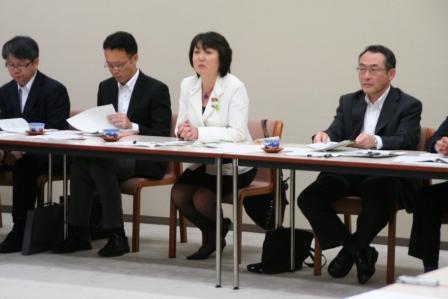 写真　郡復興大臣政務官との意見交換会　24年5月25日(2)