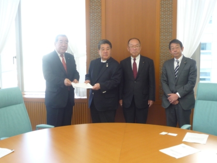 写真　災害廃棄物の広域処理推進に向けた要請活動　24年1月30日　栃木県議会