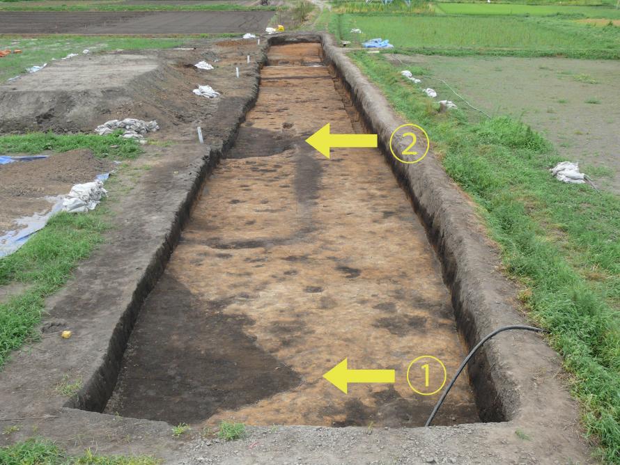 写真1西岡遺跡竪穴建物跡の検出状況
