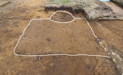 竪穴建物跡と土師器焼成坑の検出状況