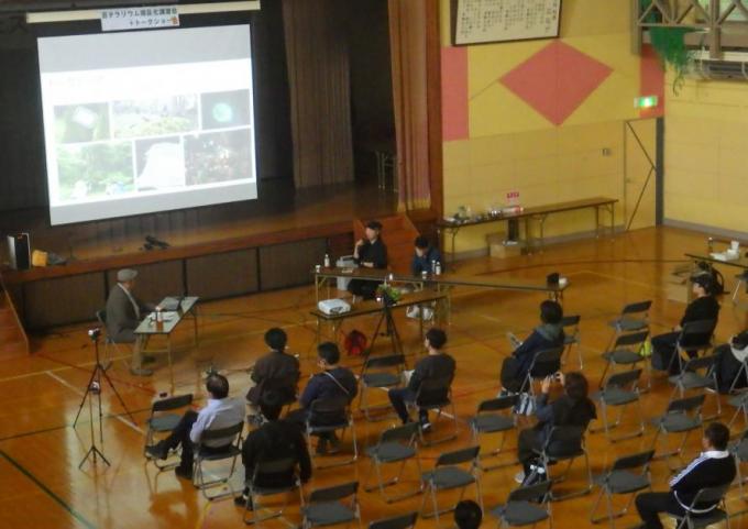 トークショー