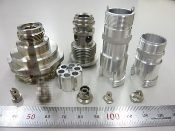 丸澤機工（株）の加工品