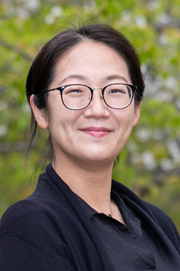 新名阿津子氏