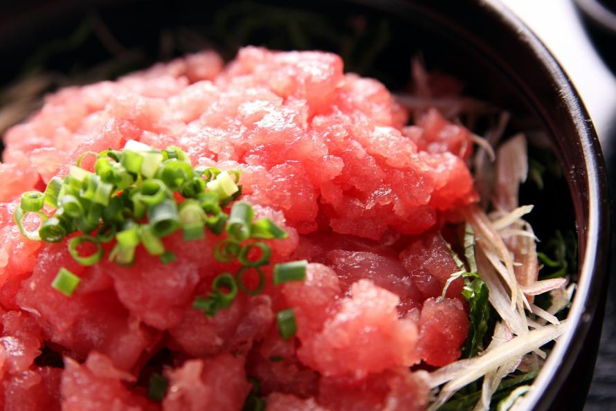 マグロ丼