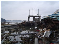 東松島市大塚水門の被災直後の写真