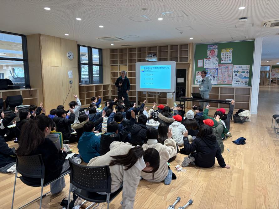 野鳥に関する講話の様子