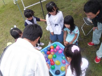 水ヨーヨーすくい